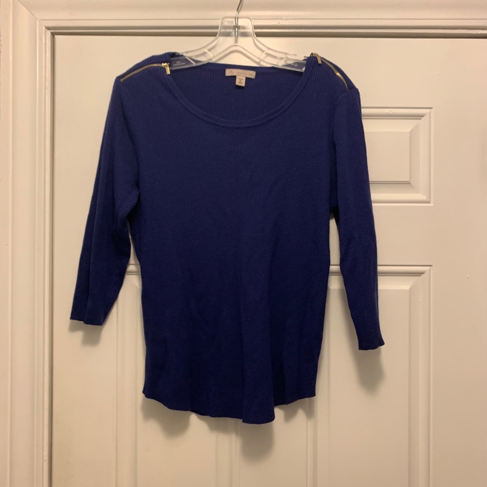 B2G1 free zipper sweater